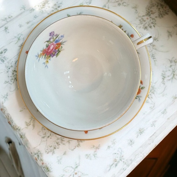 Vintage Mikuni Japan Fine China Dresden Teacup & Saucer Set - Picture 5 of 12